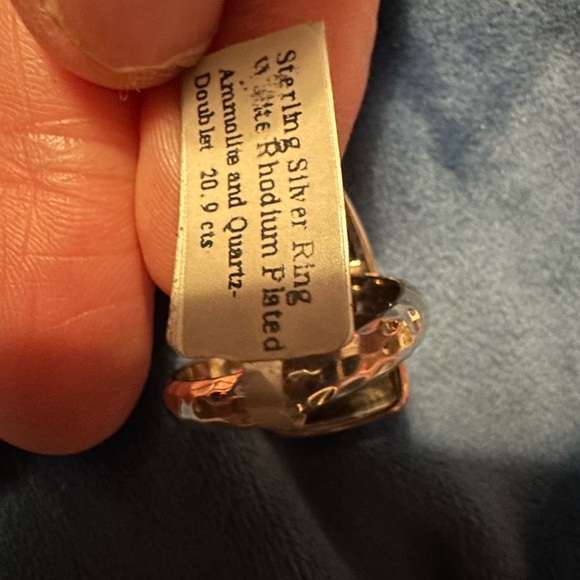 Ammolite and quartz doublet Gemstone Ring.  Comes with heart shaped box - Picture 9 of 12